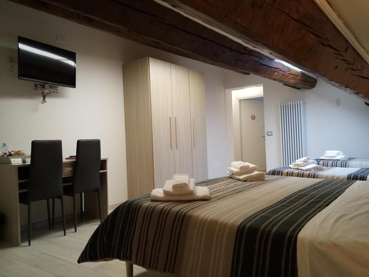 Centro Storico Suites Ferrara Buitenkant foto